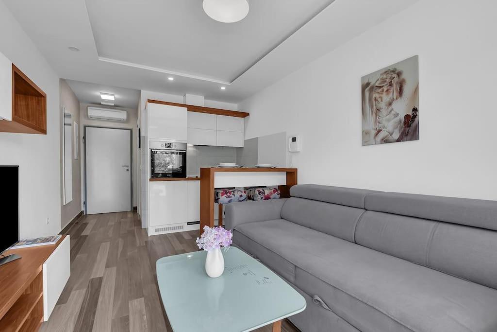 Brotis - Studioapartment - Makarska Exklusiv Promajna Exterior photo